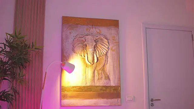 LatinaMorene online show from 07/11/26, 07:27