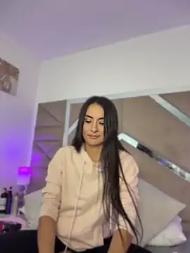 velvetlunaa  online show from 06/10/26, 01:32