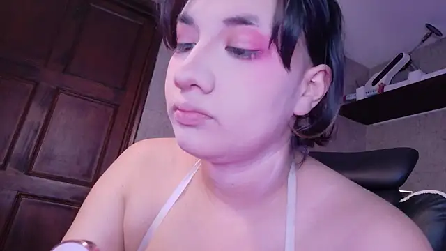 Snapshot of Carmillaa chatting on 04/15/26, 10:32 Carmillaa online show from 04/15/26, 10:32