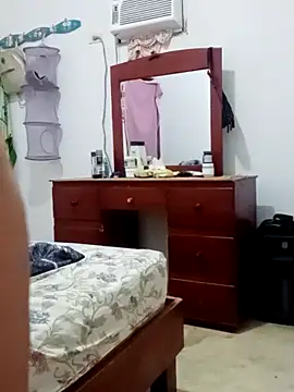 sexymomsn online show from 06/18/26, 08:03