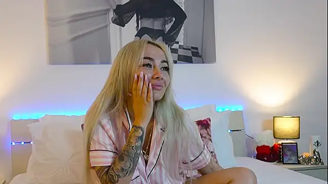 FrancescaGrayy online show from 07/08/26, 04:44