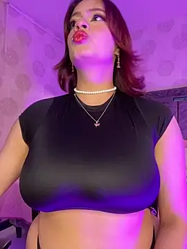 steffmontespink18 online show from 05/11/26, 01:39