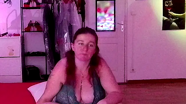 C0chonne59  online show from 03/24/26, 06:02