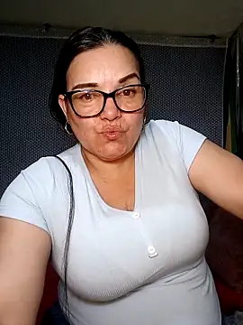 Snapshot of Zuleyka_69 chatting on 04/10/26, 02:28 Zuleyka 69 online show from 04/10/26, 02:28