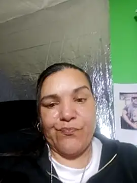 Snapshot of Zuleyka_69 chatting on 04/23/26, 09:39 Zuleyka 69 online show from 04/23/26, 09:39