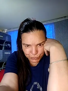 Snapshot of Zuleyka_69 chatting on 04/24/26, 09:06 Zuleyka 69 online show from 04/24/26, 09:06