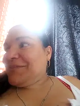 Snapshot of Zuleyka_69 chatting on 05/02/26, 04:12 Zuleyka 69 online show from 05/02/26, 04:12