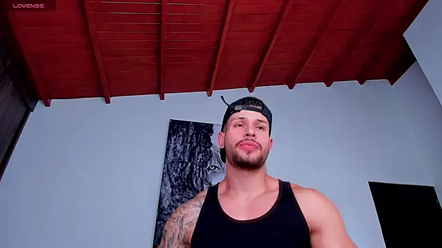 Snapshot of Santos_ramirez1 chatting on 04/11/26, 02:32 Santos ramirez1 online show from 04/11/26, 02:32
