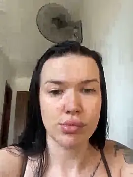 Snapshot of AmeliaLotuss chatting on 03/24/26, 02:05 AmeliaLotuss online show from 03/24/26, 02:05