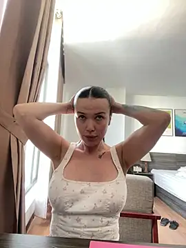 Snapshot of AmeliaLotuss chatting on 04/10/26, 07:57 AmeliaLotuss online show from 04/10/26, 07:57