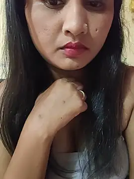 Snapshot of Tridha_2 chatting on 06/11/26, 03:59 Tridha 2 online show from 06/11/26, 03:59