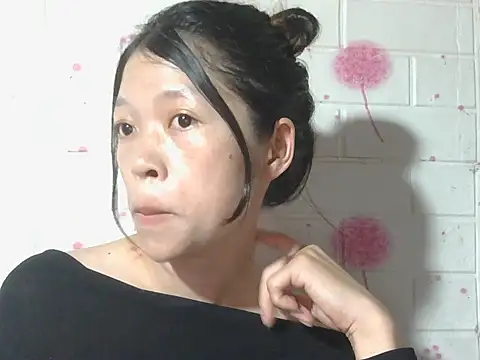 Snapshot of kimori66 chatting on 05/14/26, 12:45 kimori66 online show from 05/14/26, 12:45
