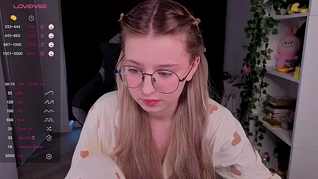 aviaveavii online show from 05/22/26, 04:23