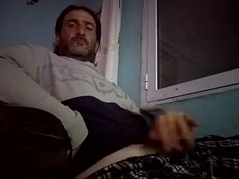 Snapshot of DanTrov79 chatting on 04/16/26, 06:30 DanTrov79 online show from 04/16/26, 06:30