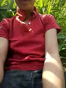 Snapshot of Lucky-beo chatting on 05/16/26, 12:07 Lucky-beo online show from 05/16/26, 12:07