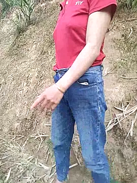 Snapshot of Lucky-beo chatting on 05/20/26, 10:43 Lucky-beo online show from 05/20/26, 10:43