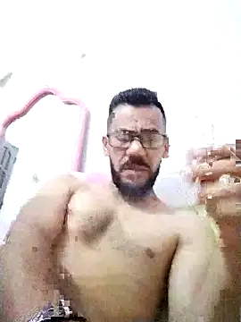 Snapshot of Alimohamed08 chatting on 05/02/26, 10:37 Alimohamed08 online show from 05/02/26, 10:37