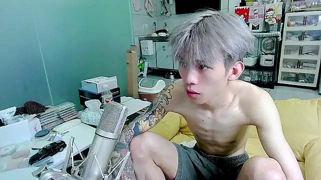Snapshot of zzzzppp3 chatting on 08/06/26, 05:09 zzzzppp3 online show from 08/06/26, 05:09
