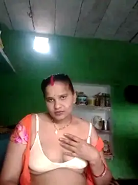 Snapshot of Shivani09900 chatting on 06/14/26, 02:46 Shivani09900 online show from 06/14/26, 02:46
