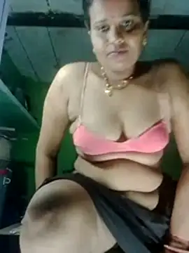 Shivani09900 online show from 07/19/26, 07:50
