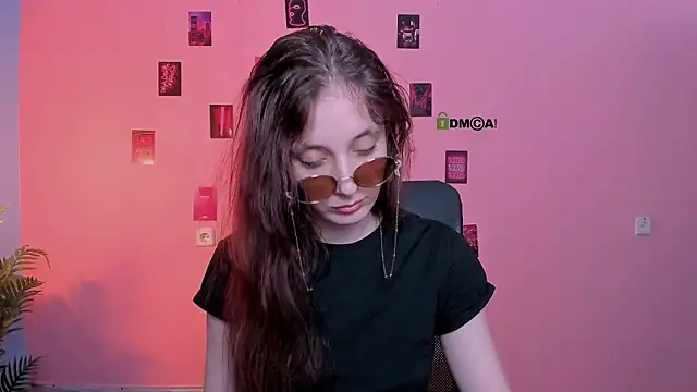 nami glow online show from 07/18/26, 07:06