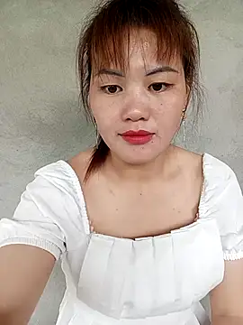 Snapshot of meg_06 chatting on 04/05/26, 02:09 meg 06 online show from 04/05/26, 02:09