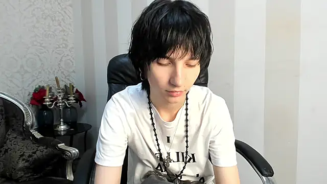Snapshot of AdonBev chatting on 06/10/26, 06:34 AdonBev online show from 06/10/26, 06:34