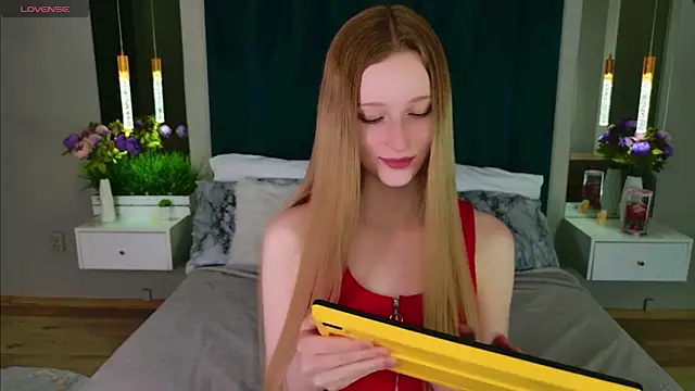 Snapshot of Mollydollzz chatting on 05/27/26, 12:57 Mollydollzz online show from 05/27/26, 12:57