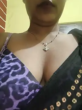 Snapshot of Rubina_Love chatting on 06/09/26, 08:09 Rubina Love online show from 06/09/26, 08:09