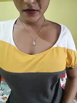 Snapshot of Rubina_Love chatting on 06/11/26, 08:56 Rubina Love online show from 06/11/26, 08:56