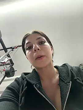 Snapshot of christahot chatting on 04/28/26, 04:56 christahot online show from 04/28/26, 04:56