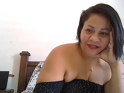 Snapshot of Veronica_missbigg chatting on 05/11/26, 04:04 Veronica missbigg online show from 05/11/26, 04:04