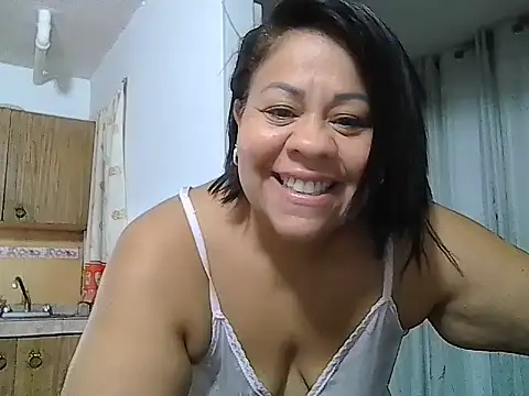 Snapshot of Veronica_missbigg chatting on 05/13/26, 09:50 Veronica missbigg online show from 05/13/26, 09:50