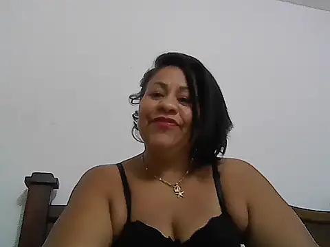 Snapshot of Veronica_missbigg chatting on 05/20/26, 09:32 Veronica missbigg online show from 05/20/26, 09:32