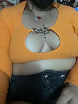 Snapshot of Anita_vegaa_ chatting on 05/20/26, 02:23 Anita vegaa online show from 05/20/26, 02:23