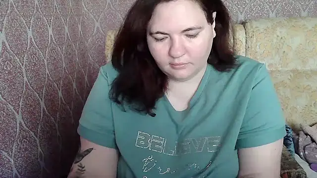 Snapshot of ElviraOreilllyX chatting on 04/08/26, 06:24 ElviraOreilllyX online show from 04/08/26, 06:24