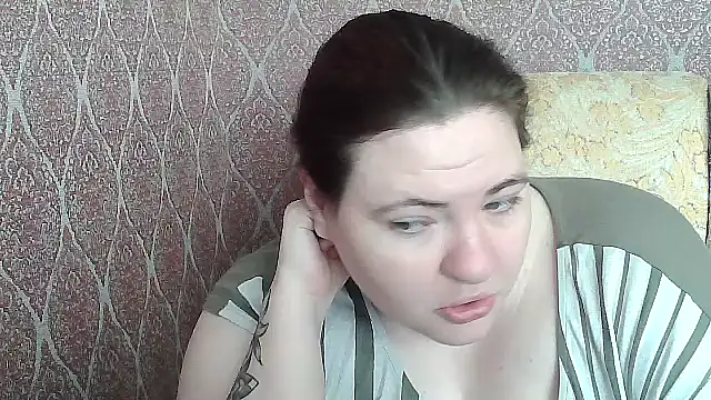 Snapshot of ElviraOreilllyX chatting on 04/26/26, 08:23 ElviraOreilllyX online show from 04/26/26, 08:23