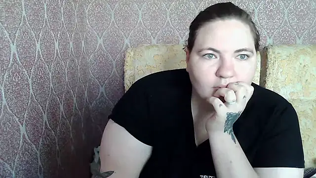 Snapshot of ElviraOreilllyX chatting on 05/14/26, 07:26 ElviraOreilllyX online show from 05/14/26, 07:26