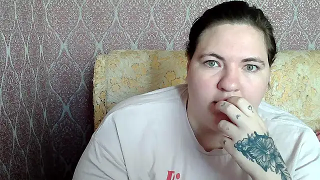 Snapshot of ElviraOreilllyX chatting on 05/16/26, 06:21 ElviraOreilllyX online show from 05/16/26, 06:21