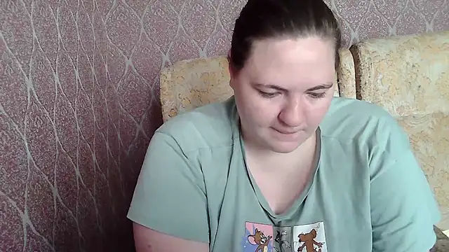 Snapshot of ElviraOreilllyX chatting on 05/18/26, 06:30 ElviraOreilllyX online show from 05/18/26, 06:30