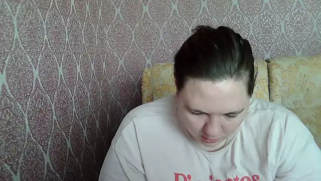 Snapshot of ElviraOreilllyX chatting on 06/10/26, 06:12 ElviraOreilllyX online show from 06/10/26, 06:12