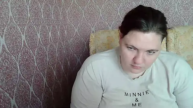 Snapshot of ElviraOreilllyX chatting on 06/13/26, 07:39 ElviraOreilllyX online show from 06/13/26, 07:39