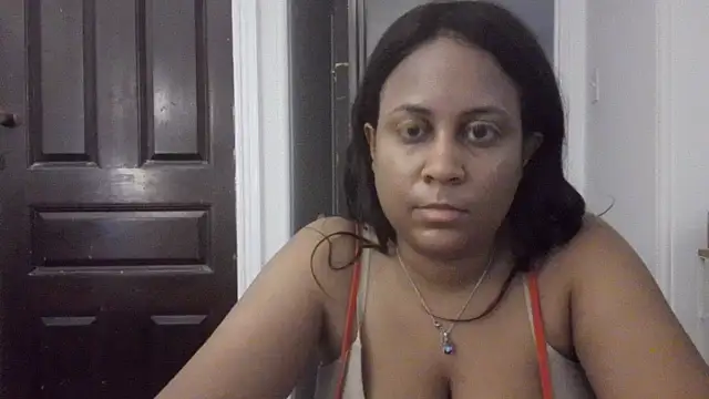 Snapshot of biancadoesit chatting on 05/18/26, 06:25 biancadoesit online show from 05/18/26, 06:25
