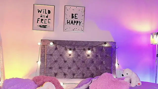 Daphne Rosse online show from 07/19/26, 12:09