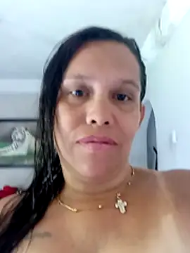 Snapshot of alexandra-queen chatting on 06/14/26, 05:26 alexandra-queen online show from 06/14/26, 05:26