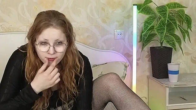 Sophie Starr online show from 07/14/26, 04:06