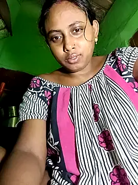 Snapshot of puja560 chatting on 04/12/26, 01:32 puja560 online show from 04/12/26, 01:32