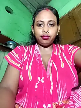 Snapshot of puja560 chatting on 04/17/26, 05:27 puja560 online show from 04/17/26, 05:27