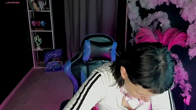 Amelia goth online show from 06/04/26, 10:54