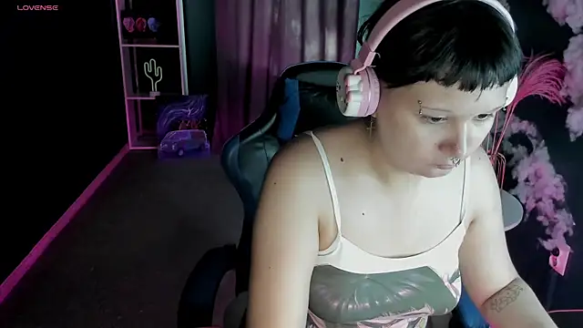 Amelia goth online show from 06/05/26, 11:05